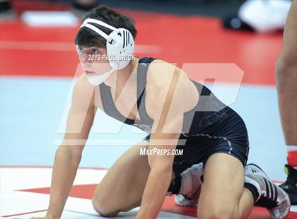 Thumbnail 2 in UIL 4A/5A Regional Wrestling Championships photogallery.