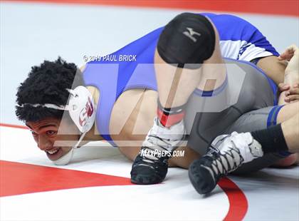 Thumbnail 1 in UIL 4A/5A Regional Wrestling Championships photogallery.