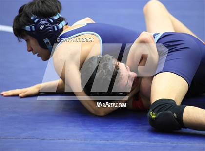Thumbnail 1 in UIL 4A/5A Regional Wrestling Championships photogallery.