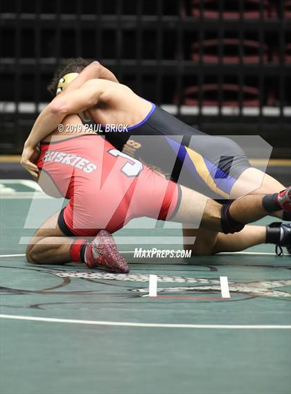 Thumbnail 1 in UIL 4A/5A Regional Wrestling Championships photogallery.