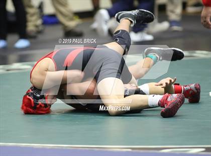 Thumbnail 3 in UIL 4A/5A Regional Wrestling Championships photogallery.