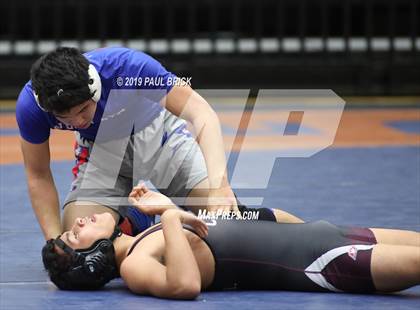 Thumbnail 2 in UIL 4A/5A Regional Wrestling Championships photogallery.