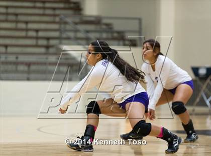 Thumbnail 2 in Burbank @ Brackenridge photogallery.