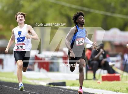 Thumbnail 3 in Lewis James Invitational (200 Meter) photogallery.