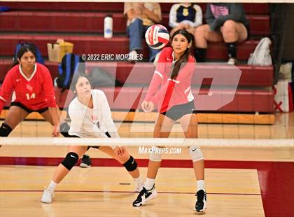 Thumbnail 2 in Grossmont vs El Cajon Valley (Monte Vista Invitational) photogallery.