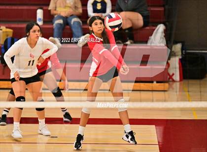 Thumbnail 2 in Grossmont vs El Cajon Valley (Monte Vista Invitational) photogallery.