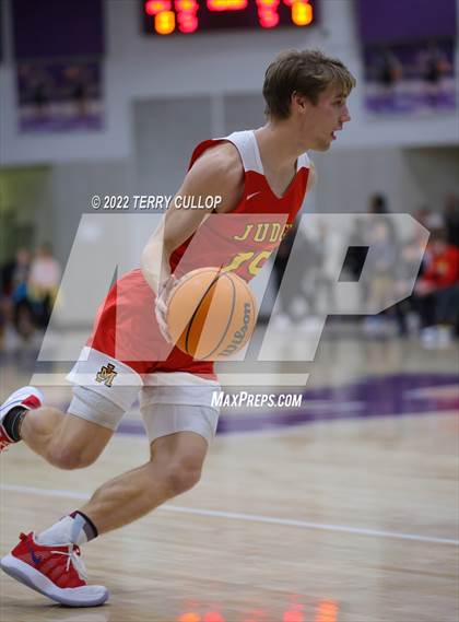Thumbnail 2 in Judge Memorial vs. Elko (Riverton Holiday Tournament) photogallery.