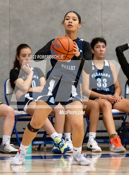 Thumbnail 1 in Pleasant Valley vs Oak Ridge (Folsom-Vista Winter Classic) photogallery.