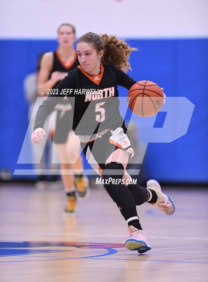Thumbnail 2 in North vs. Archbishop Hoban (OHSAA D1 District Semifinal) photogallery.