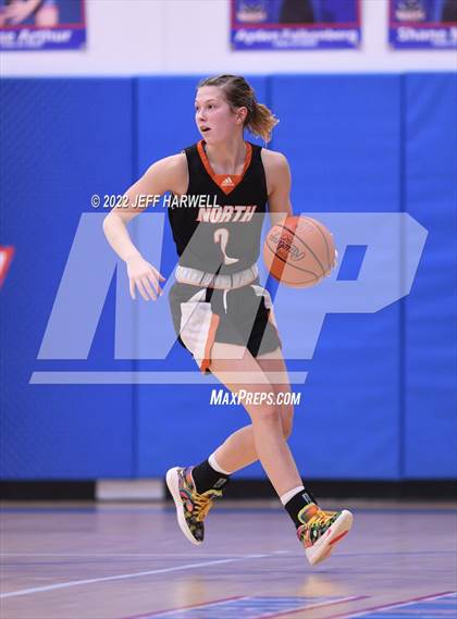 Thumbnail 2 in North vs. Archbishop Hoban (OHSAA D1 District Semifinal) photogallery.