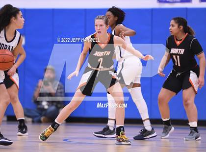 Thumbnail 3 in North vs. Archbishop Hoban (OHSAA D1 District Semifinal) photogallery.