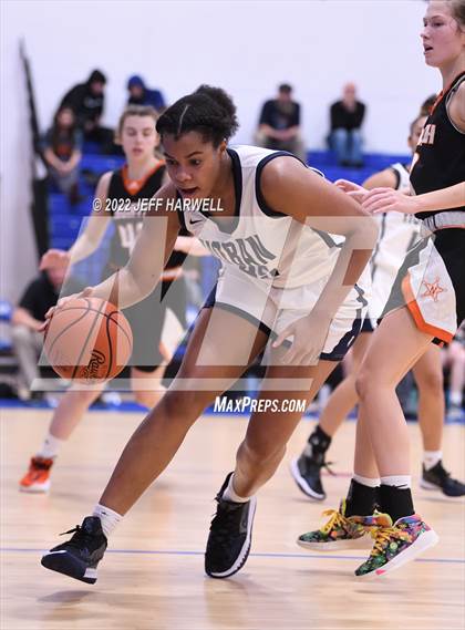 Thumbnail 1 in North vs. Archbishop Hoban (OHSAA D1 District Semifinal) photogallery.