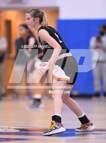 Thumbnail 2 in North vs. Archbishop Hoban (OHSAA D1 District Semifinal) photogallery.