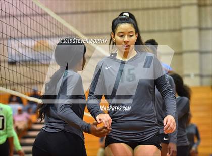 Thumbnail 2 in Enloe @ Southeast Raleigh photogallery.