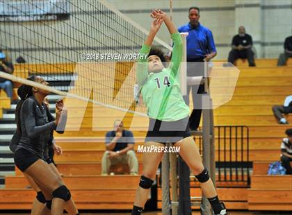 Thumbnail 3 in Enloe @ Southeast Raleigh photogallery.