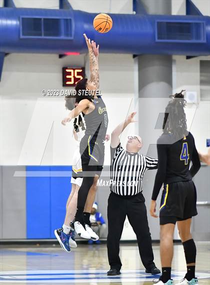 Thumbnail 1 in Grant vs. Del Oro (Les Curry Invitational) photogallery.