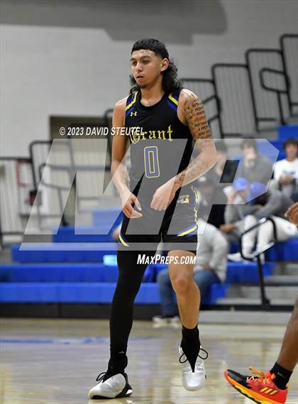 Thumbnail 1 in Grant vs. Del Oro (Les Curry Invitational) photogallery.