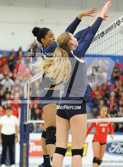 Thumbnail 3 in La Salle vs. Sierra Canyon (CIF SS D3 Final) photogallery.