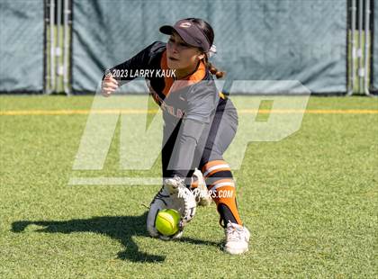 Thumbnail 3 in Saint Francis vs Central (CIF NorCal Division 1 Regional Semifinal) photogallery.