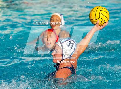 Thumbnail 2 in San Marcos vs Corona del Mar (Bill Barnett Holiday Cup) photogallery.