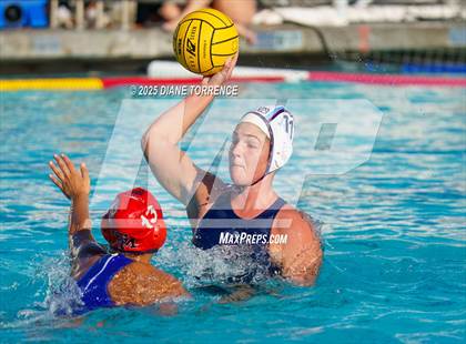 Thumbnail 3 in San Marcos vs Corona del Mar (Bill Barnett Holiday Cup) photogallery.