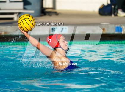Thumbnail 2 in San Marcos vs Corona del Mar (Bill Barnett Holiday Cup) photogallery.