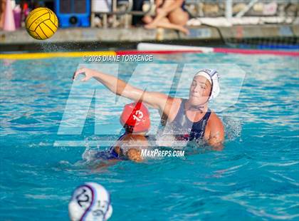 Thumbnail 1 in San Marcos vs Corona del Mar (Bill Barnett Holiday Cup) photogallery.