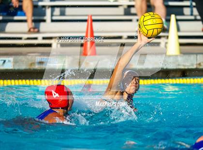 Thumbnail 2 in San Marcos vs Corona del Mar (Bill Barnett Holiday Cup) photogallery.