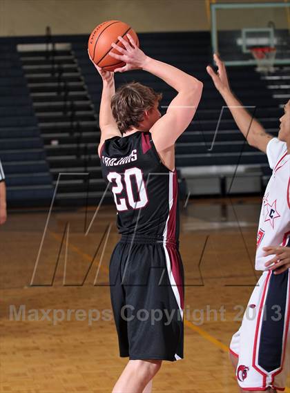 Thumbnail 1 in Carver vs Morristown-Hamblen West (Seymour Christmas Classic) photogallery.