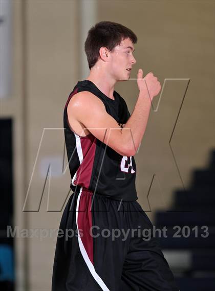 Thumbnail 3 in Carver vs Morristown-Hamblen West (Seymour Christmas Classic) photogallery.