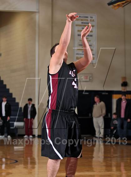 Thumbnail 3 in Carver vs Morristown-Hamblen West (Seymour Christmas Classic) photogallery.