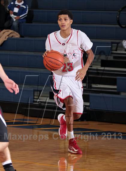 Thumbnail 2 in Carver vs Morristown-Hamblen West (Seymour Christmas Classic) photogallery.