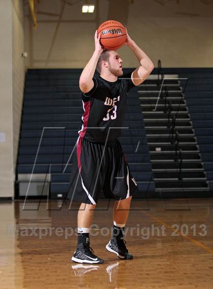 Thumbnail 2 in Carver vs Morristown-Hamblen West (Seymour Christmas Classic) photogallery.