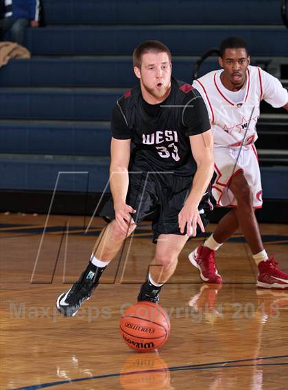 Thumbnail 1 in Carver vs Morristown-Hamblen West (Seymour Christmas Classic) photogallery.