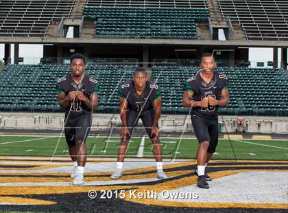 Thumbnail 3 in DeSoto (2015 Preseason Top 25 Photo Shoot)  photogallery.