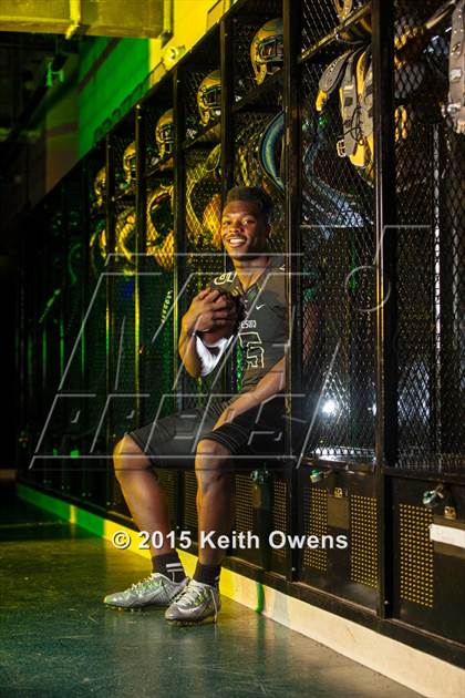 Thumbnail 2 in DeSoto (2015 Preseason Top 25 Photo Shoot)  photogallery.