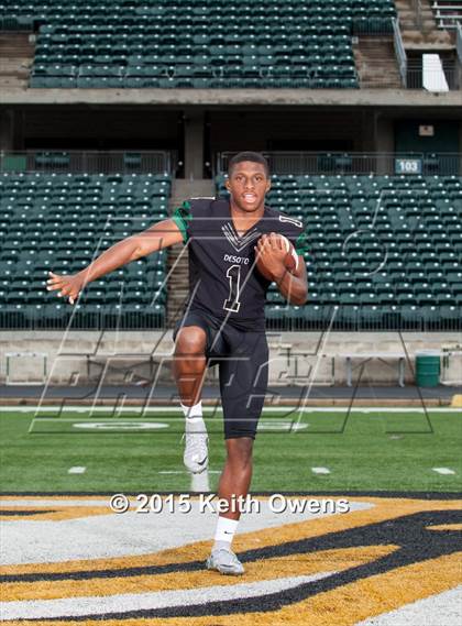 Thumbnail 3 in DeSoto (2015 Preseason Top 25 Photo Shoot)  photogallery.