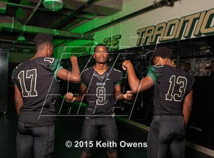 Thumbnail 1 in DeSoto (2015 Preseason Top 25 Photo Shoot)  photogallery.