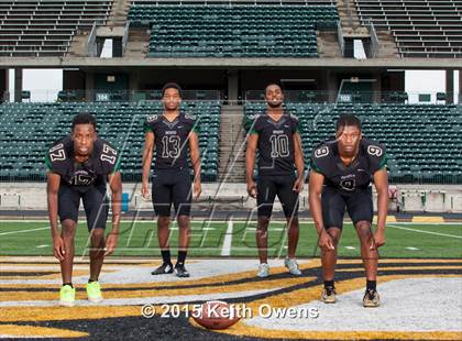 Thumbnail 1 in DeSoto (2015 Preseason Top 25 Photo Shoot)  photogallery.