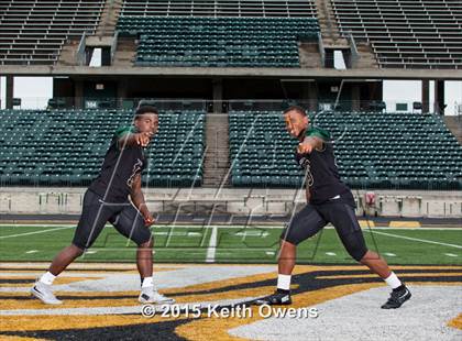 Thumbnail 1 in DeSoto (2015 Preseason Top 25 Photo Shoot)  photogallery.