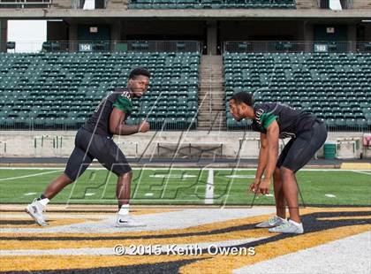 Thumbnail 1 in DeSoto (2015 Preseason Top 25 Photo Shoot)  photogallery.