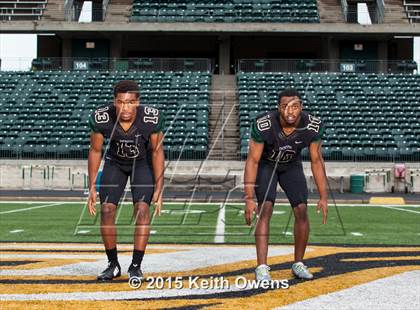 Thumbnail 2 in DeSoto (2015 Preseason Top 25 Photo Shoot)  photogallery.