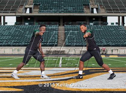 Thumbnail 3 in DeSoto (2015 Preseason Top 25 Photo Shoot)  photogallery.