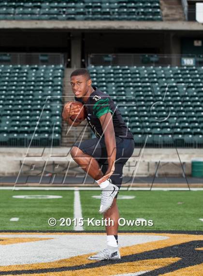 Thumbnail 2 in DeSoto (2015 Preseason Top 25 Photo Shoot)  photogallery.