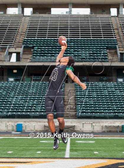 Thumbnail 1 in DeSoto (2015 Preseason Top 25 Photo Shoot)  photogallery.