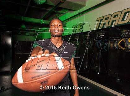 Thumbnail 3 in DeSoto (2015 Preseason Top 25 Photo Shoot)  photogallery.