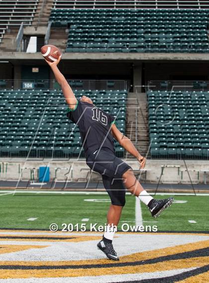 Thumbnail 2 in DeSoto (2015 Preseason Top 25 Photo Shoot)  photogallery.