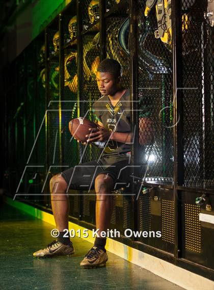 Thumbnail 1 in DeSoto (2015 Preseason Top 25 Photo Shoot)  photogallery.