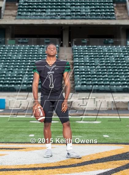Thumbnail 3 in DeSoto (2015 Preseason Top 25 Photo Shoot)  photogallery.