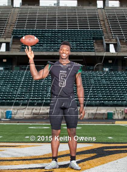 Thumbnail 3 in DeSoto (2015 Preseason Top 25 Photo Shoot)  photogallery.